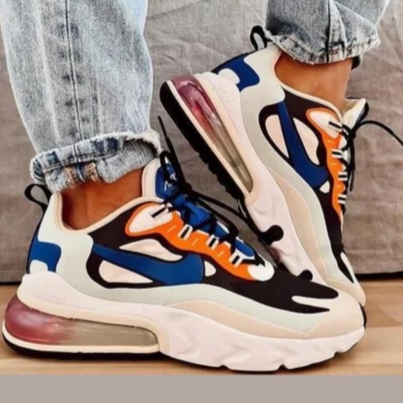 Nike Shoes - Nike air max 270 size 10